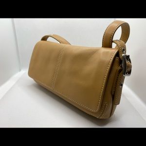Coach 4280 Tan Shoulder Bag. New with tags.